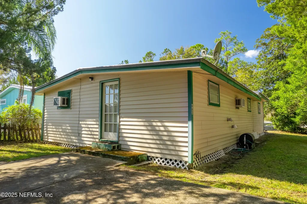 663 Carlin Road Satsuma FL 32189