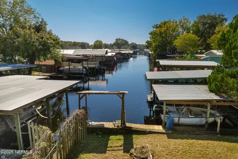 663 Carlin Road Satsuma FL 32189