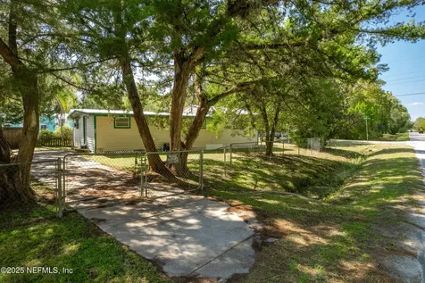663 Carlin Road Satsuma FL 32189