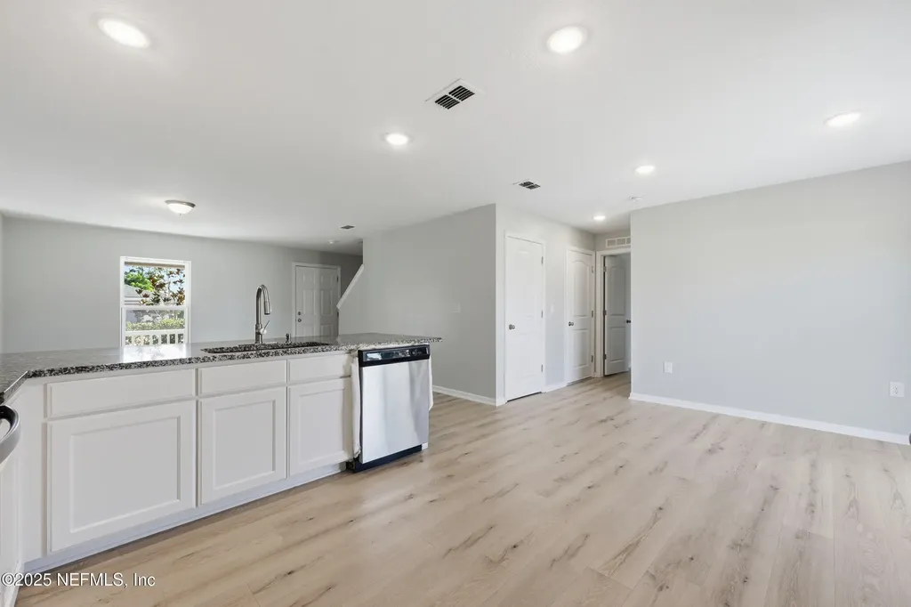 4 Round Tree Drive Palm Coast FL 32164