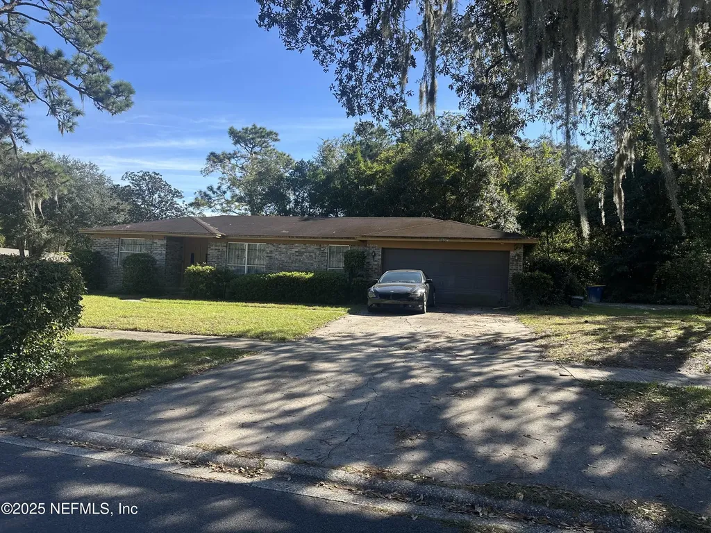 11537 Montego Bay Drive W Jacksonville FL 32218
