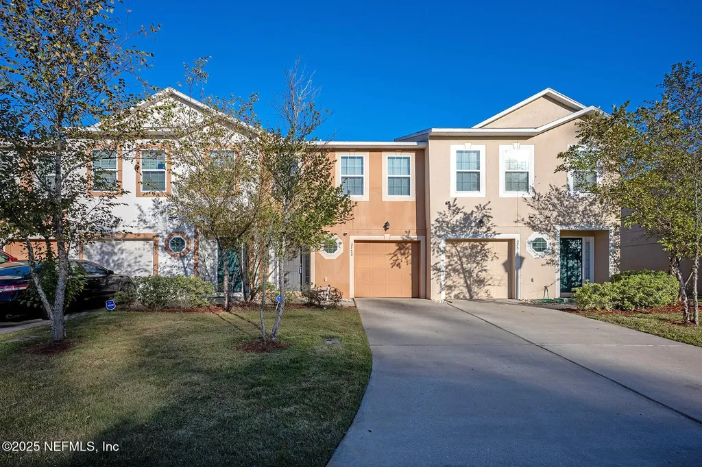 3753 Verde Gardens Circle Jacksonville FL 32218