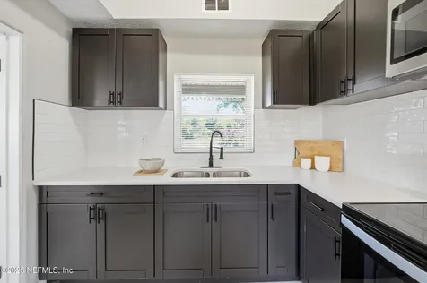 5243 River Forest Drive Jacksonville FL 32211