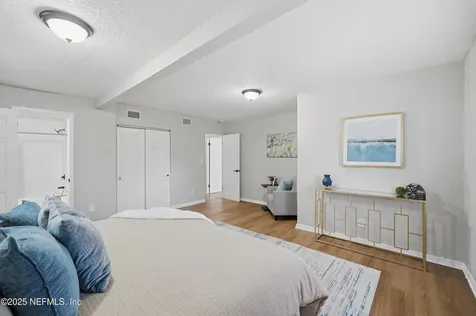 5243 River Forest Drive Jacksonville FL 32211