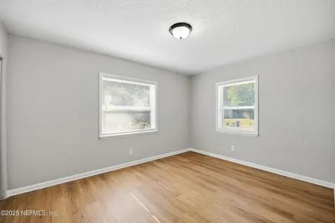 5243 River Forest Drive Jacksonville FL 32211