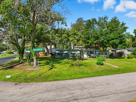 5243 River Forest Drive Jacksonville FL 32211