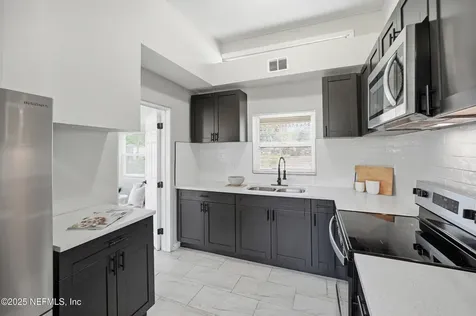 5243 River Forest Drive Jacksonville FL 32211
