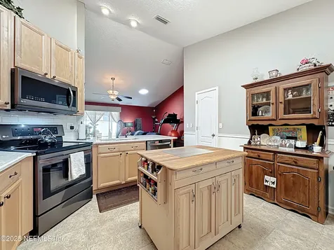 9455 Staplehurst Drive Jacksonville FL 32244