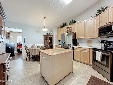 9455 Staplehurst Drive Jacksonville FL 32244