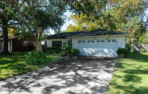 1862 Shannon Lake Drive Middleburg FL 32068