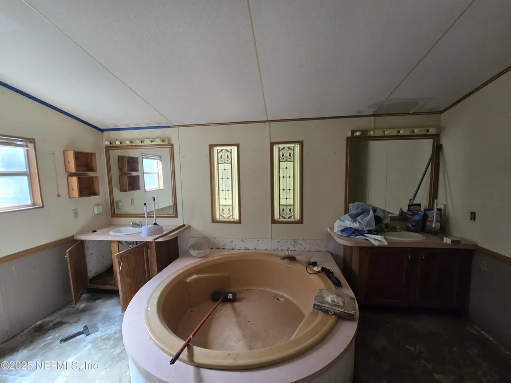 3163 Lannie Road Jacksonville FL 32218