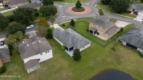76 Pond Run Lane Jacksonville FL 32218