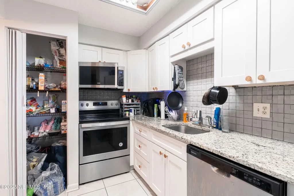 10711 Whispering Woods Place Jacksonville FL 32246