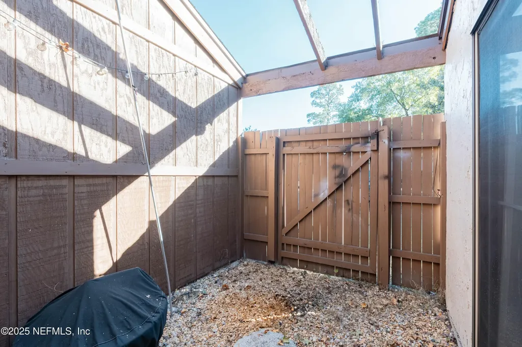 10711 Whispering Woods Place Jacksonville FL 32246