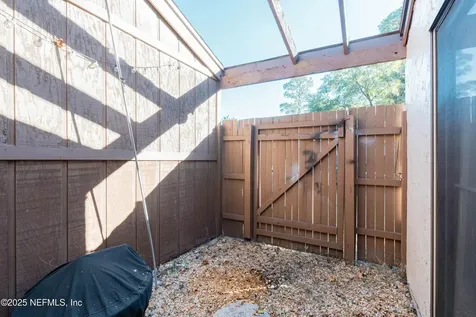 10711 Whispering Woods Place Jacksonville FL 32246