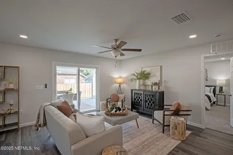 1235 Jewelstone Lane Jacksonville FL 32221