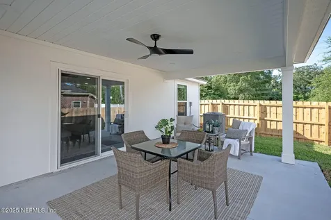1235 Jewelstone Lane Jacksonville FL 32221
