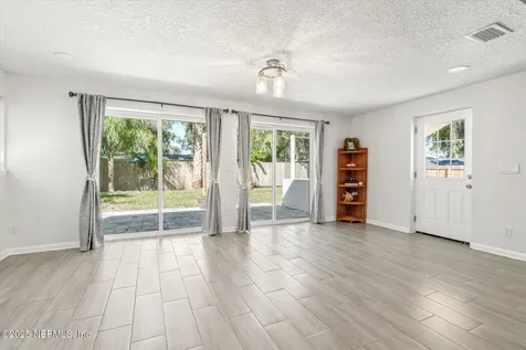 1137 Cape Charles Avenue Jacksonville FL 32233