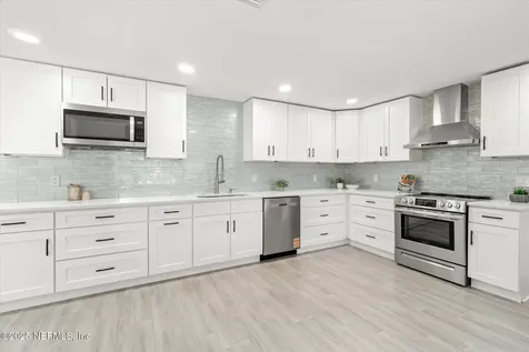 1137 Cape Charles Avenue Jacksonville FL 32233