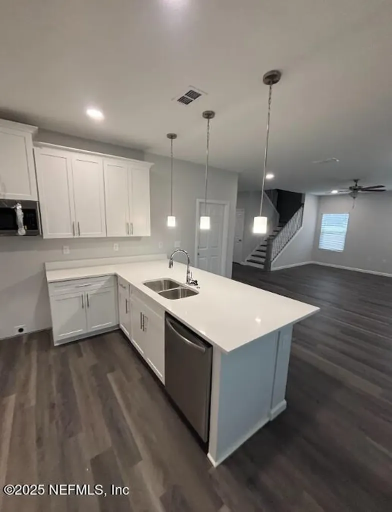 1283 Jewelstone Lane Jacksonville FL 32221