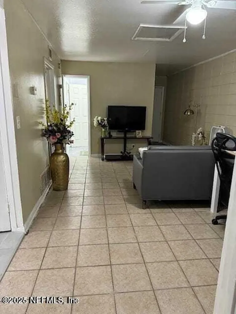 6916 Old Kings Road S Jacksonville FL 32217
