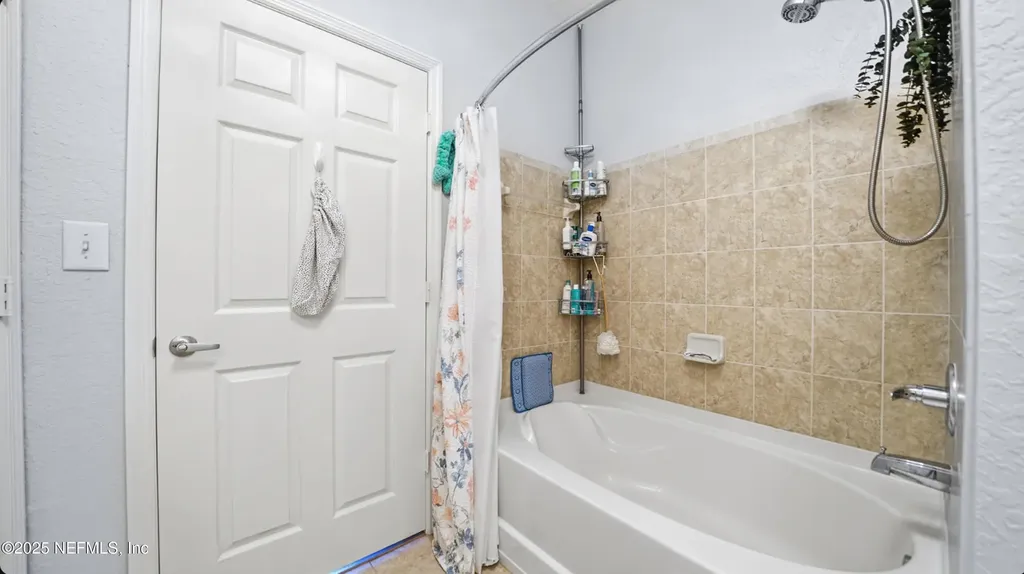 8539 Gate Parkway W Jacksonville FL 32216