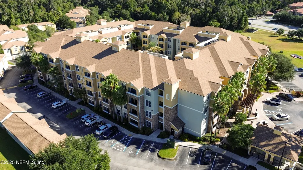 8539 Gate Parkway W Jacksonville FL 32216