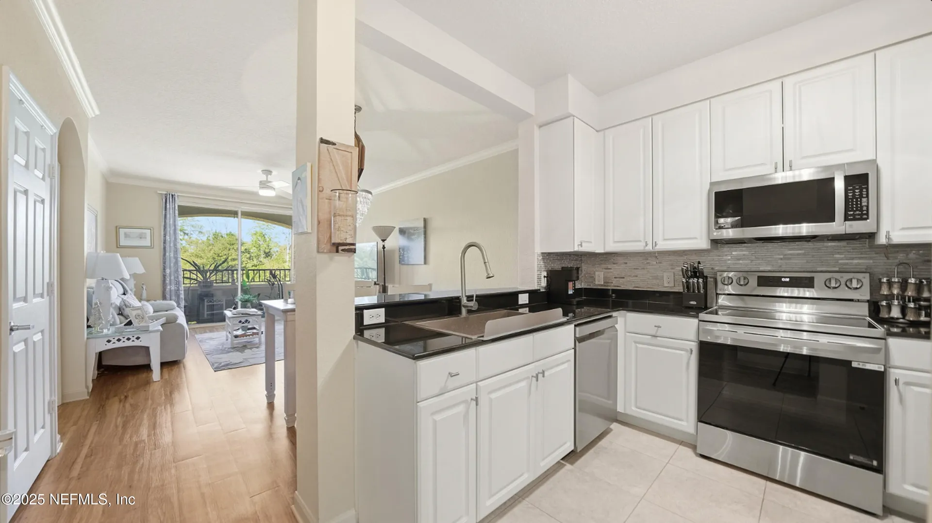 8539 Gate Parkway W Jacksonville FL 32216