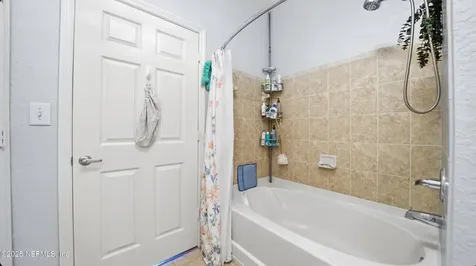 8539 Gate Parkway W Jacksonville FL 32216