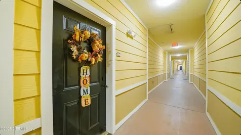8539 Gate Parkway W Jacksonville FL 32216