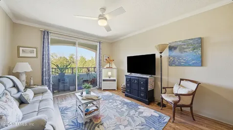 8539 Gate Parkway W Jacksonville FL 32216