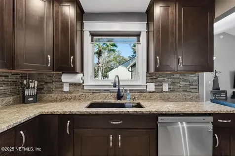 4588 Carolyn Cove Lane S Jacksonville FL 32258