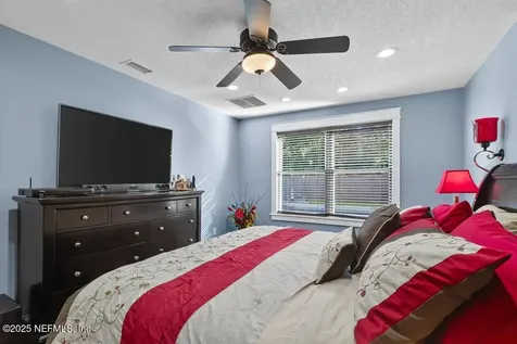 4588 Carolyn Cove Lane S Jacksonville FL 32258