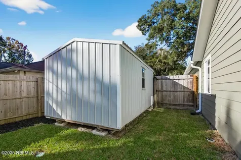 4588 Carolyn Cove Lane S Jacksonville FL 32258