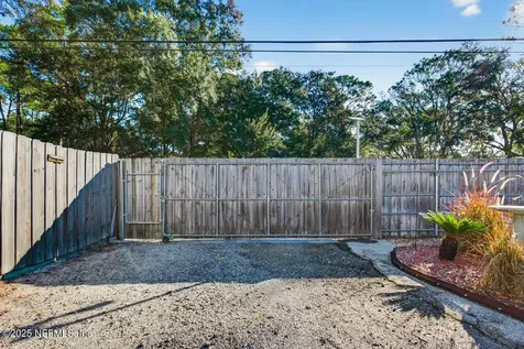 4588 Carolyn Cove Lane S Jacksonville FL 32258