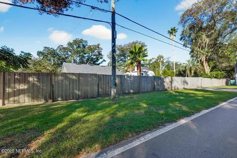4588 Carolyn Cove Lane S Jacksonville FL 32258