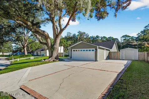 4588 Carolyn Cove Lane S Jacksonville FL 32258