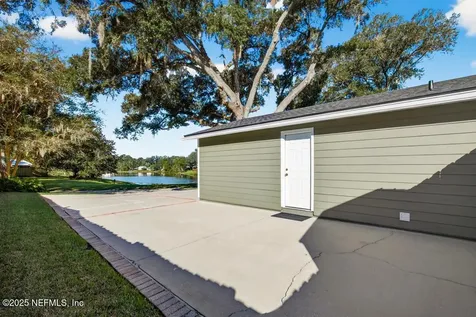 4588 Carolyn Cove Lane S Jacksonville FL 32258