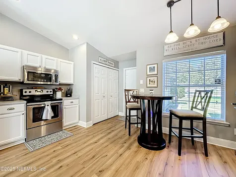 1547 Eddings Grove Lane Jacksonville FL 32221