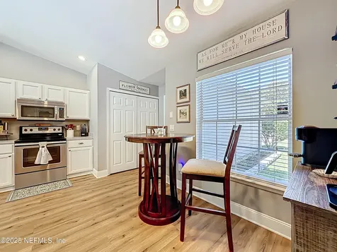 1547 Eddings Grove Lane Jacksonville FL 32221