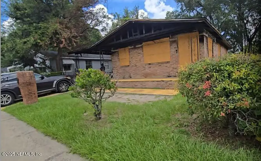 2033 W 13th Street Jacksonville FL 32209