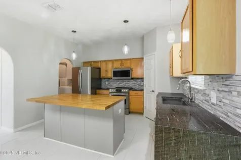 2293 Nettlebrook Street N Jacksonville FL 32218