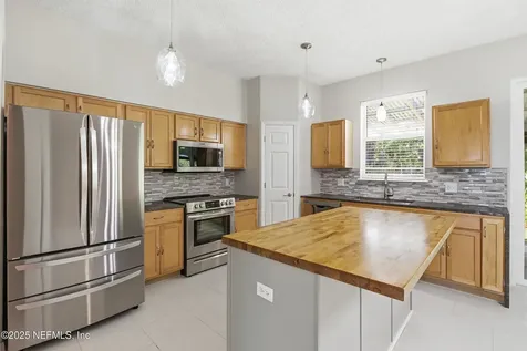 2293 Nettlebrook Street N Jacksonville FL 32218