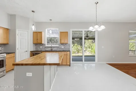 2293 Nettlebrook Street N Jacksonville FL 32218