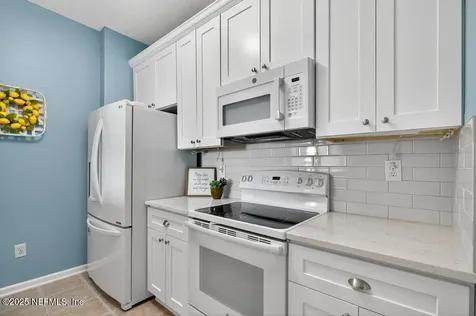 7801 Point Meadows Drive Jacksonville FL 32256