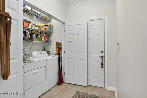 7801 Point Meadows Drive Jacksonville FL 32256