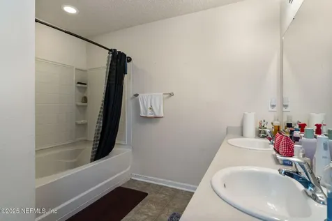3847 Falcon Crest Drive Green Cove Springs FL 32043