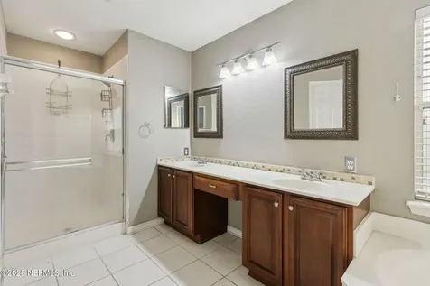 8537 Glenbury Court N Jacksonville FL 32256