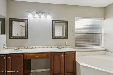 8537 Glenbury Court N Jacksonville FL 32256