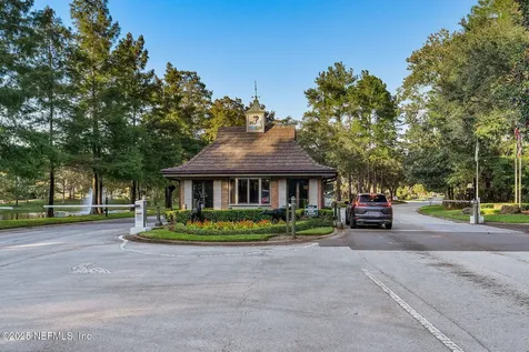 8126 Sabal Oak Lane Jacksonville FL 32256